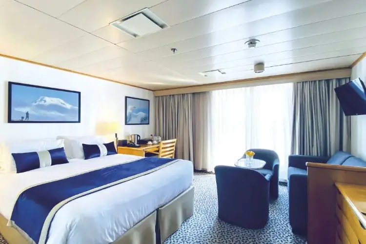 MV La Belle des Océans suit 1.webp