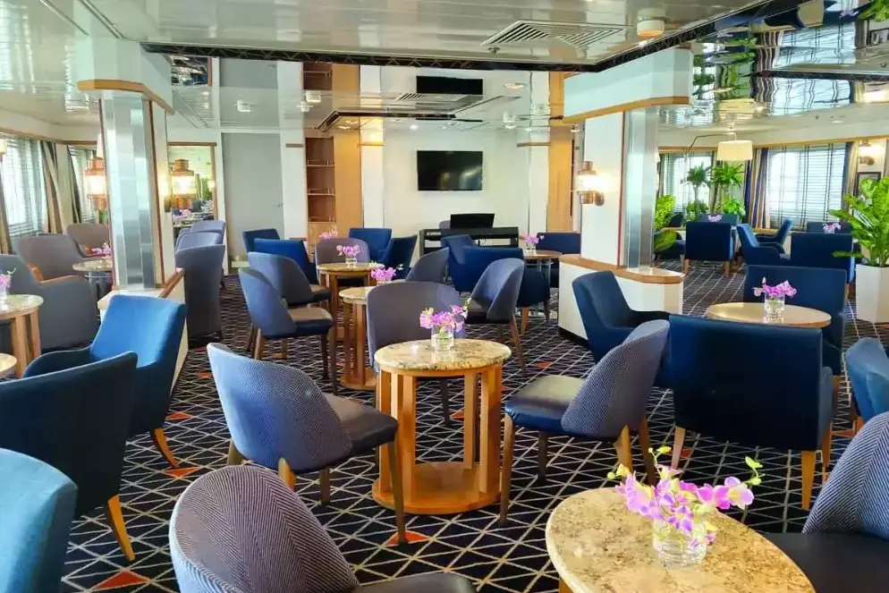 croisieurope-la-belle-des-oceans-salon.2.webp